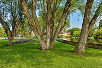 Pet friendly Apartment 9mi to Egin Lakes