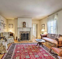 Terre Haute Manor Farmhouse w / Deck  Grounds - Tourism Bookings