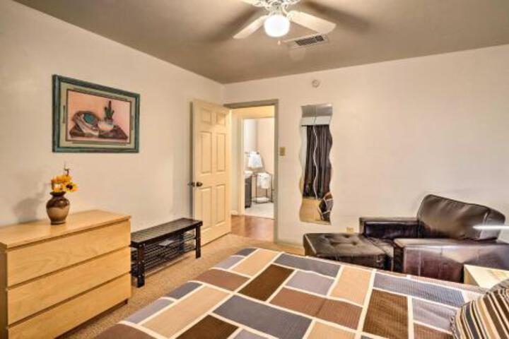 Lago Vista Home With Deck Fire Pit & Lake Views - thumb 6