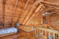 Upscale Cabin with Hot Tub 4 Mi to Blue Ridge