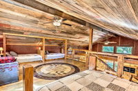 Private Chase County Cabin on Middle Creek