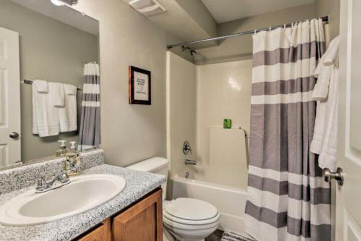 Tallahassee Apartment Less Than 1 Mile To FSU Campus! - thumb 4