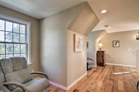 Spacious Caon City Retreat Events Welcome