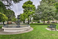 Downtown Mount Vernon Apt 20 Mi to Vineyard