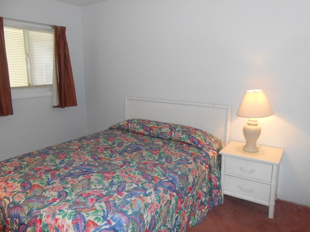 0902 Waters Edge Resort Condo - thumb 4