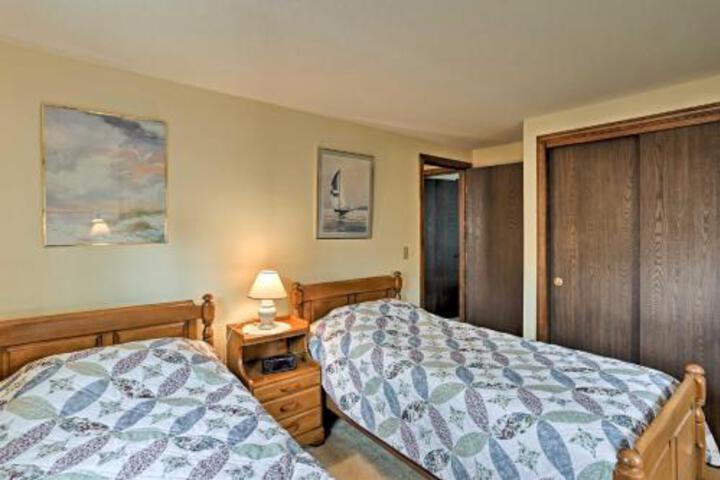 Quiet Brewster House With Deck Mins To Bay Beaches! - thumb 7