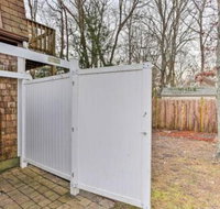 Spacious East Falmouth House Walk to Great Pond! - China Accommodation