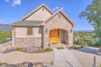 Secluded Cottage w / Mtn Views 35 Mins to Yosemite