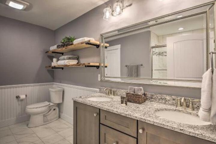 Lux Penthouse Level Ski In / Out Cranmore Mtn Condo! - thumb 5