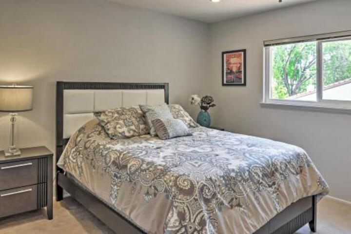 Las Vegas House W / Pool & Hot Tub 1 Mile To Strip - thumb 3