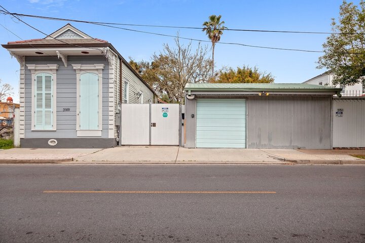 New Orleans Bywater Walk To French Quarter 2 Bedroom Cottage - thumb 3