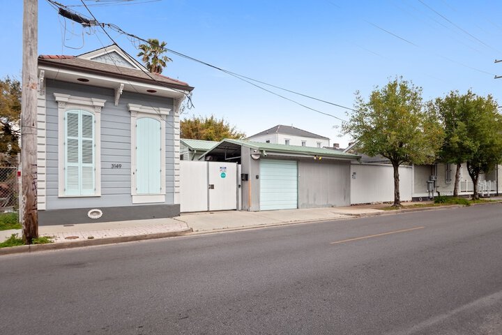 New Orleans Bywater Walk To French Quarter 2 Bedroom Cottage - thumb 1