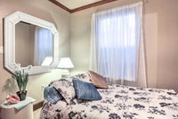 Tropical Lake Worth House w / Heated Pool