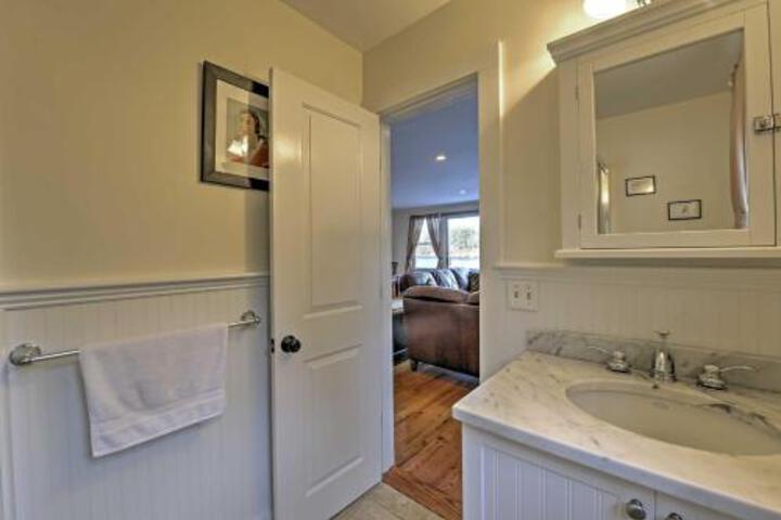 Bourne House W / Furnished Deck & Waterfront Views! - thumb 4