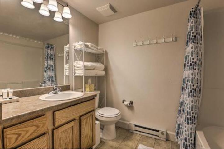 Wildhorse Condo W / Amenities + Gondola Access - thumb 1