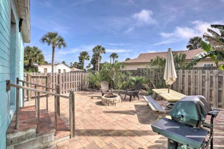 St. Augustine Beach Retreat W / Patio+Fire Pit - thumb 1