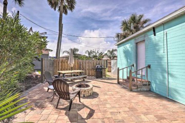 St. Augustine Beach Retreat W / Patio+Fire Pit - thumb 4