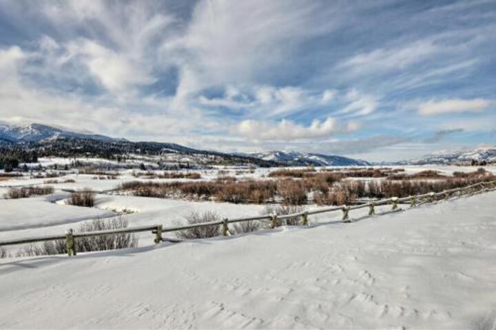 Modern Cabin With Mtn Views 45 Min To Jackson! - thumb 3