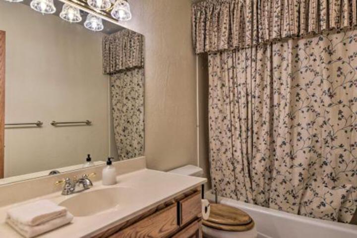 Main House With Game Room 5Mi To Dwtn Flagstaff - thumb 6