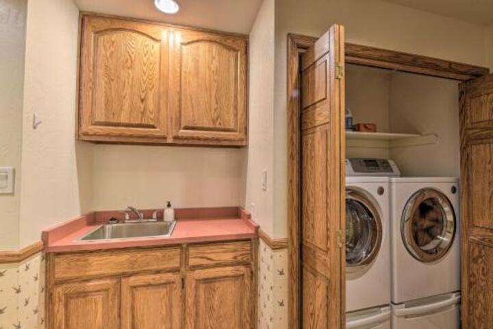 Main House With Game Room 5Mi To Dwtn Flagstaff - thumb 4