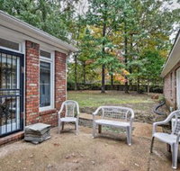 Pet Friendly Home 4.6mi to Shelby Farms Park - Tourism Bookings