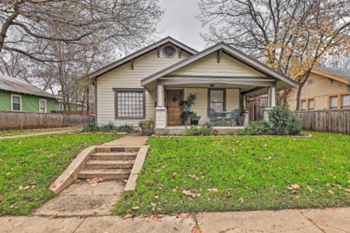 Updated Texas Escape Less Than 5 Mi. From Downtown! - thumb 3