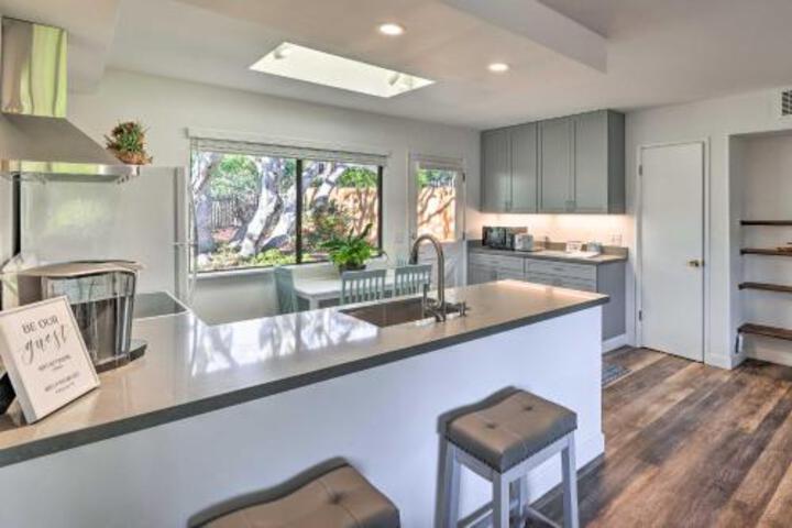 Charming Hill View Bungalow Near Dtwn Carmel! - thumb 6