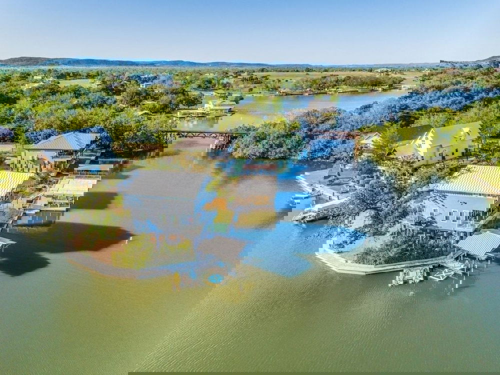 The Point New Waterfront Oasis W / Private Dock 3 Bedroom Home - thumb 1