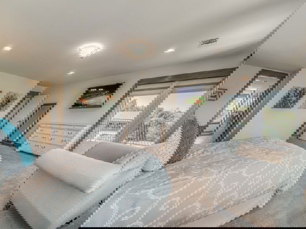 The Point New Waterfront Oasis W / Private Dock 3 Bedroom Home - thumb 6