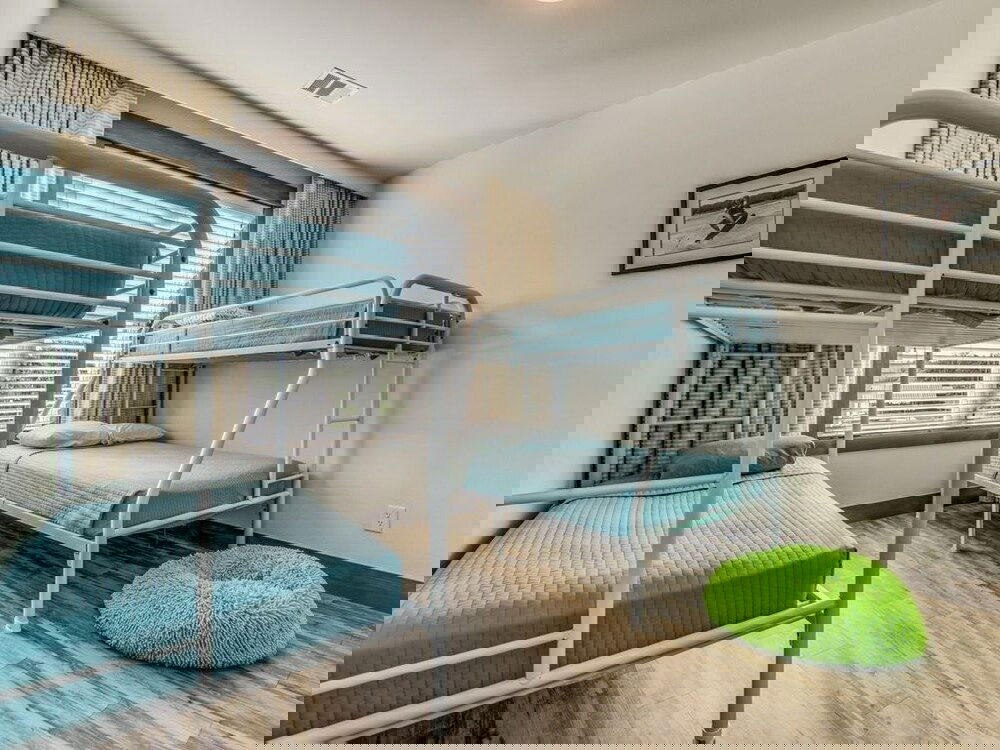 The Point New Waterfront Oasis W / Private Dock 3 Bedroom Home - thumb 5