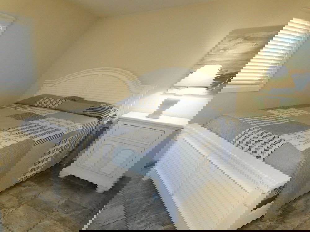 1011 Waters Edge Resort Condo - thumb 6