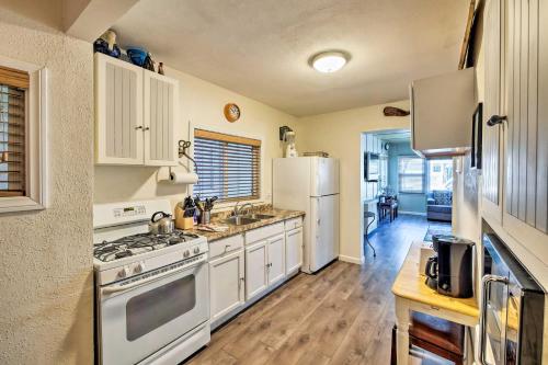 Family Friendly Avalon Home Walk To Beach! - thumb 2