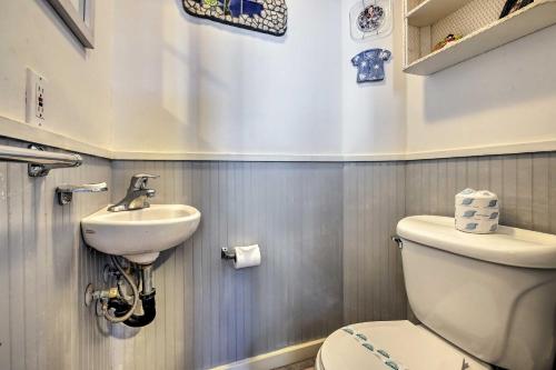 Family Friendly Avalon Home Walk To Beach! - thumb 0