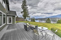 Modern Mt. Vernon / Big Lake Home Walk to Water