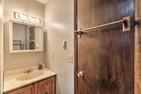 New Pocono Getaway w / BBQ 20 Mi to Camelback Mtn