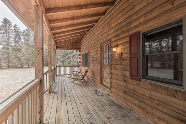 Luxe Pocono Cabin With Deck For Skiers & Families - thumb 1