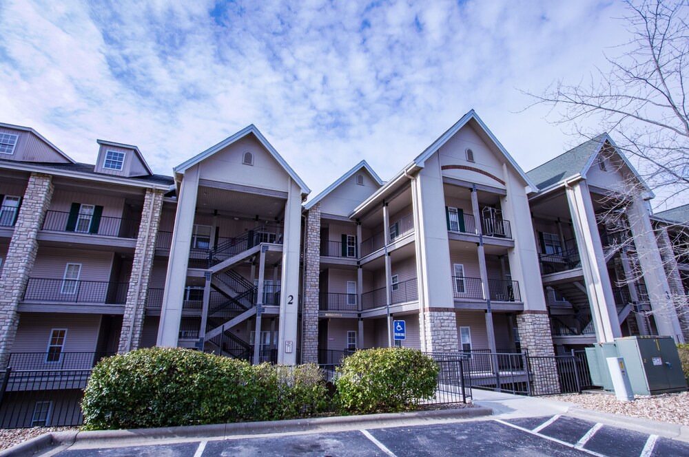 Highrise Haven 2 Bedroom Condo - thumb 0