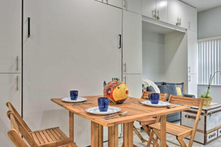 Oceanfront Miami Beach Condo W / Resort Pool Access - thumb 0