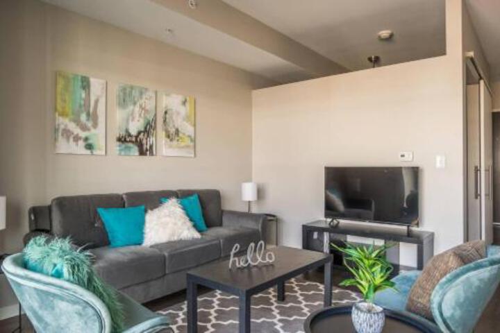Comfortable & Trendy Studio Near Riverwalk Trails - thumb 0