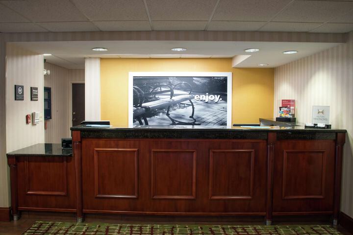 Hampton Inn Charleston-Downtown - thumb 5