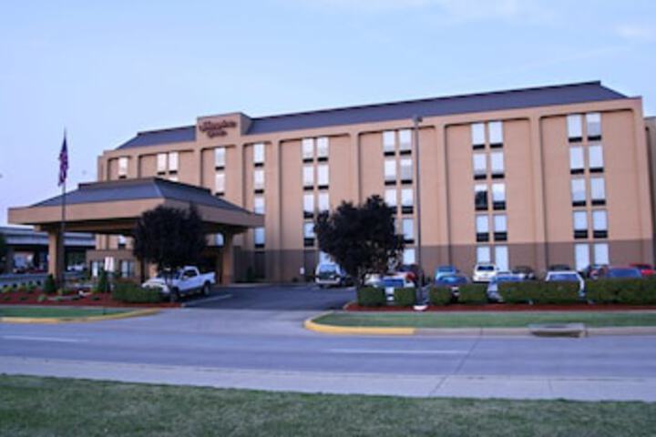 Hampton Inn Charleston-Downtown - thumb 0