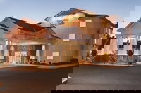 Hampton Inn  Suites Mystic