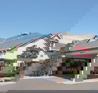 Hampton Inn  Suites Kansas City-Merriam - Tourism Bookings