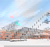 La Quinta Inn  Suites by Wyndham Minneapolis-Minnetonka - Tourism Bookings