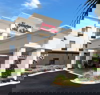 Hampton Inn  Suites Pensacola I-10 N at Univ. Twn Plaza FL - Tourism Bookings