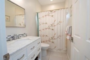 Mistle1200 - 1200 Mistletoe Court 3 Bedroom Home - thumb 2