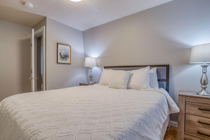 Whale Watcher Condo #2 - thumb 6