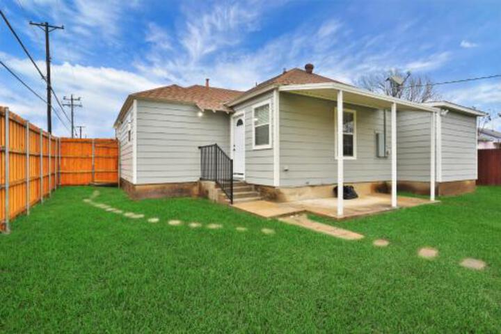 Relax In Dallas - thumb 5