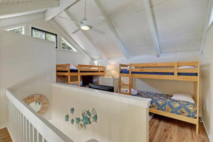 Updated Seabrook Villa Near Beach & Pool! Villa - thumb 4