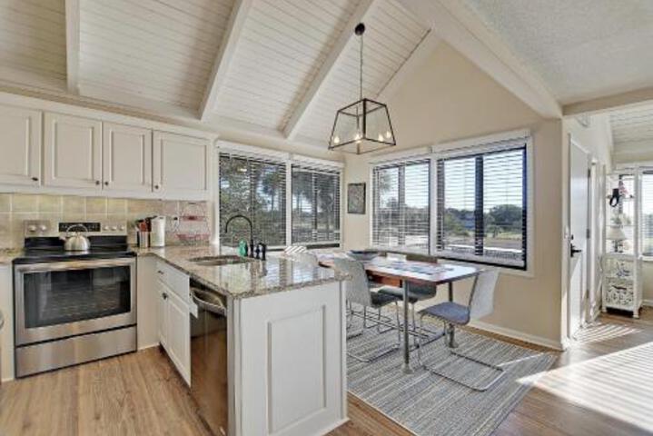 Updated Seabrook Villa Near Beach & Pool! Villa - thumb 2